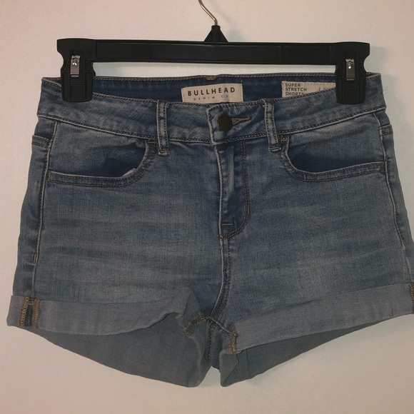 Shorts - Picture 2 of 3